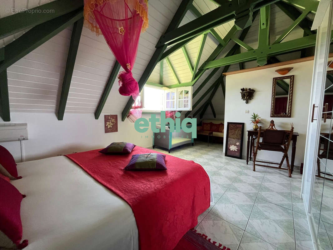 Appartement à DESHAIES