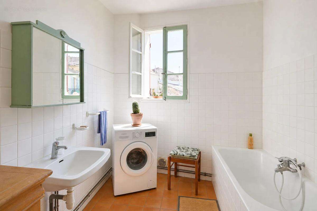 Maison meublée de 5 pièces de 79m2 à Saint-Gilles 30800 - photo 13