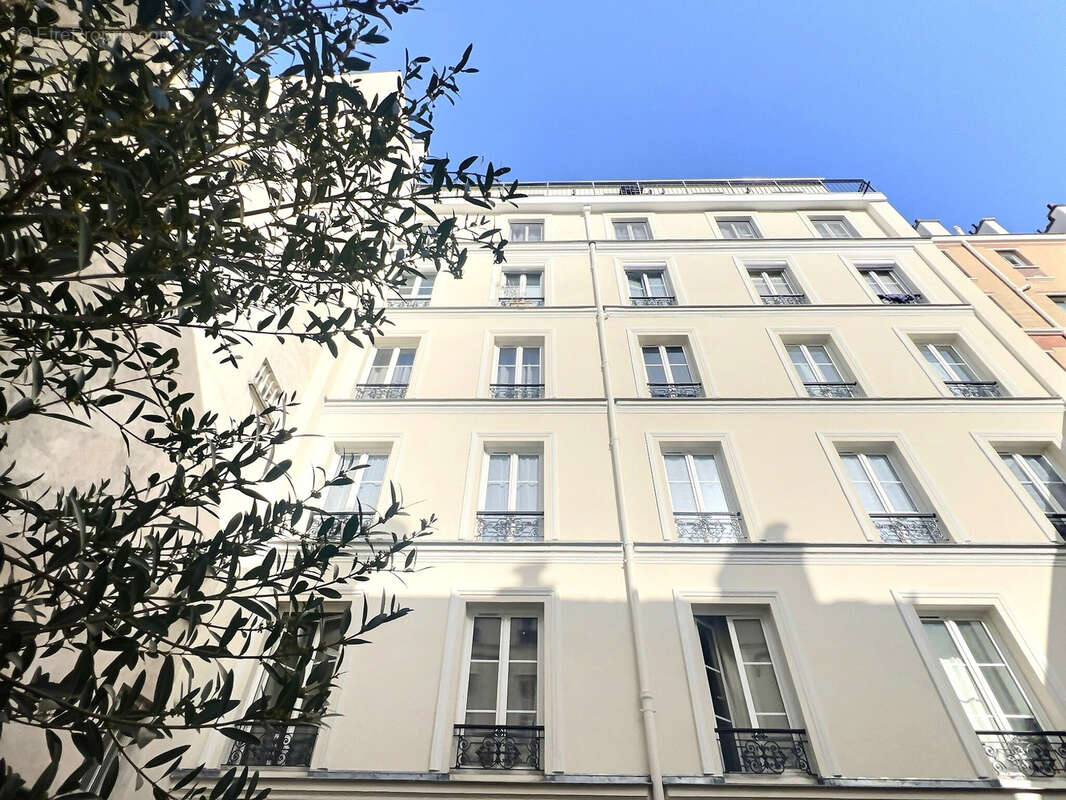 Appartement à PARIS-14E