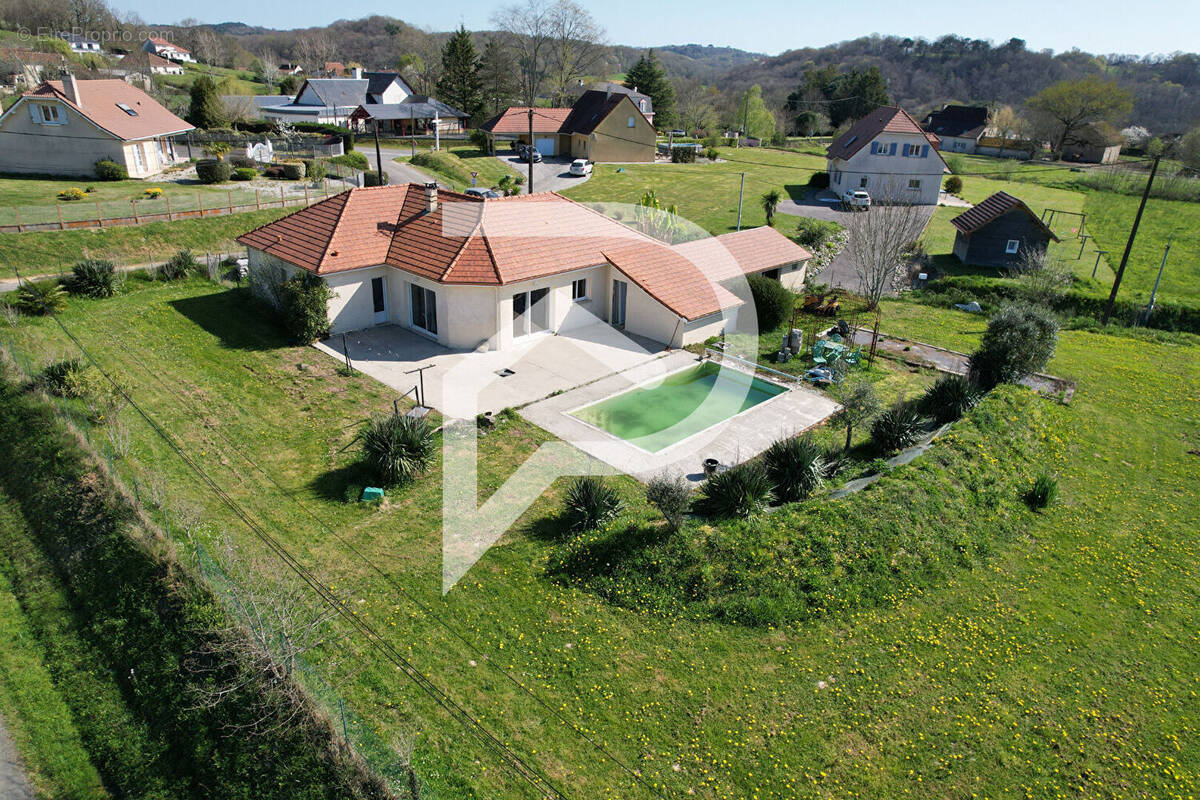 Maison à CASTEIDE-CANDAU