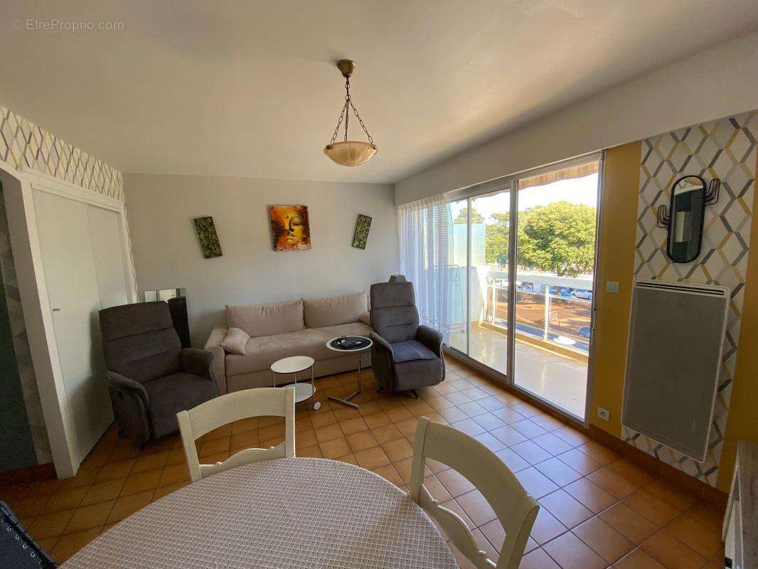 Appartement à LES MATHES