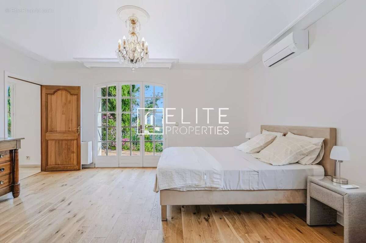 Maison de charme avec vue mer panoramique. piscine et dépendance - photo 18