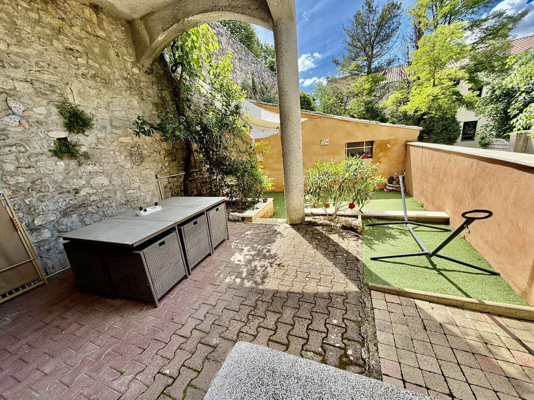Maison à VAISON-LA-ROMAINE