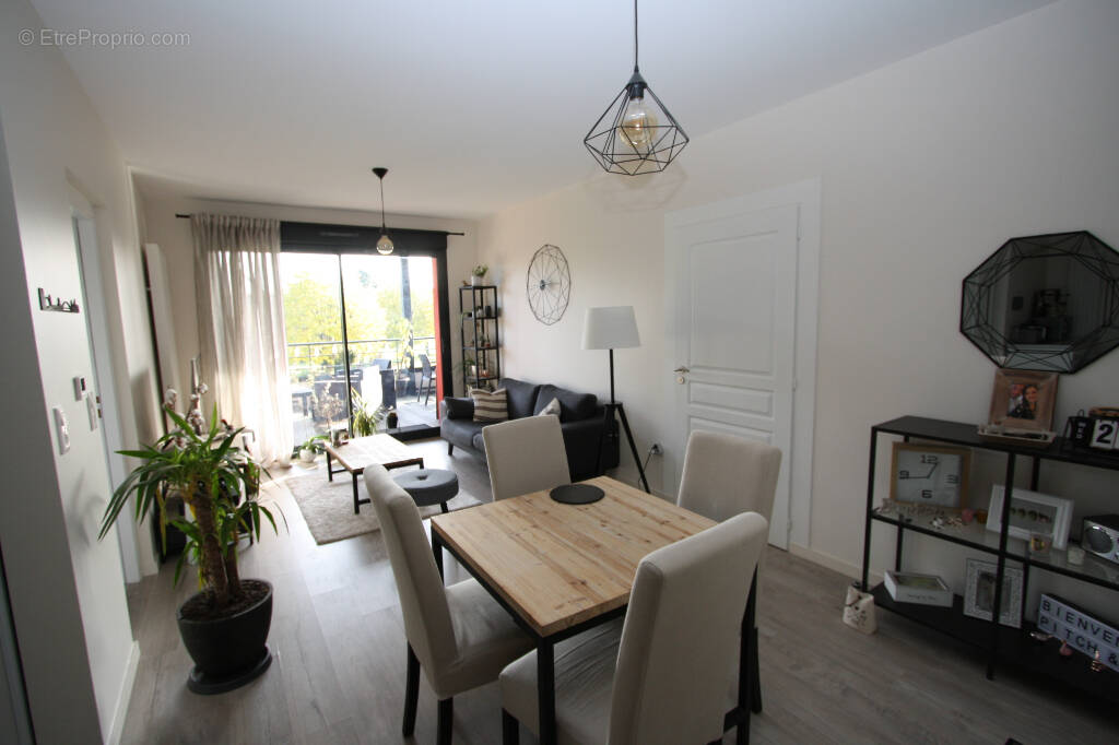 Appartement à FLEURY-LES-AUBRAIS