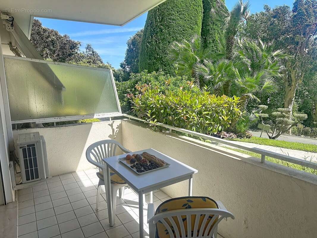 Cannes – basse californie  studio rdj avec terrasse – résidence de standing - photo 4