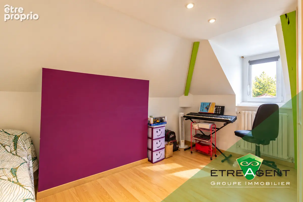 Maison BERNAY - 110 m² - 4 chambres - photo 9