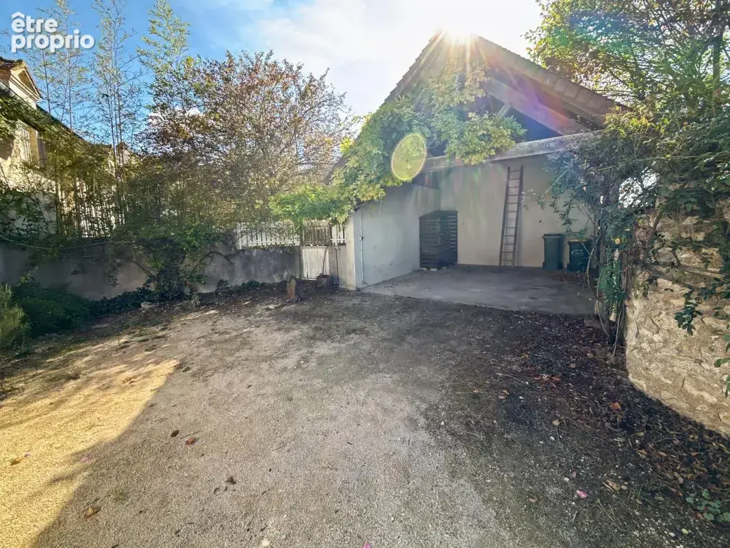 Maison de charme au pied de la tour Chappe - photo 7