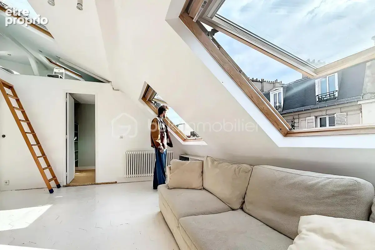 Plein ciel pour cet appartement au dernier étage avec ascenseur - photo 1