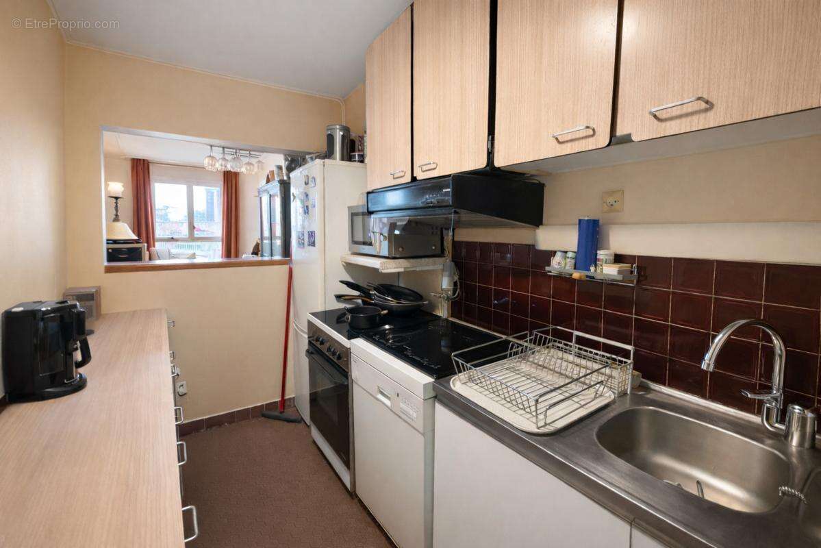 Appartement à PARIS-20E