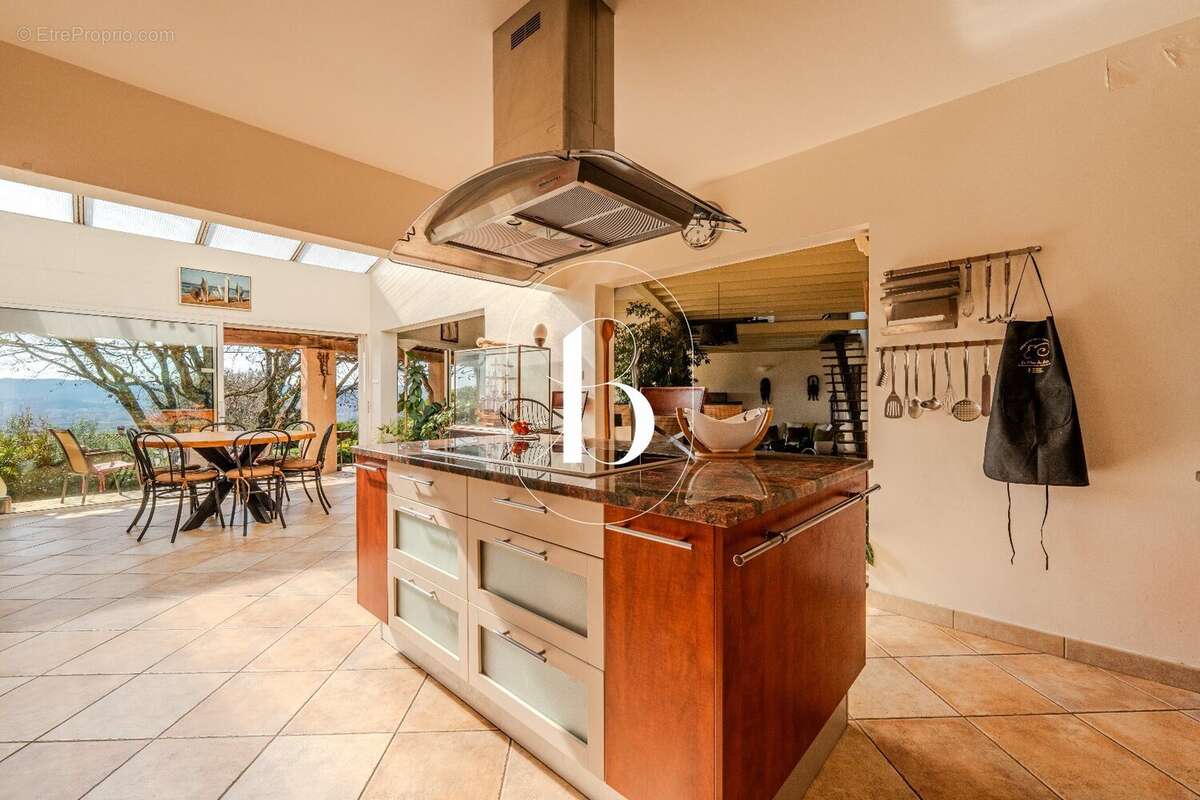 Maison à GOUDARGUES