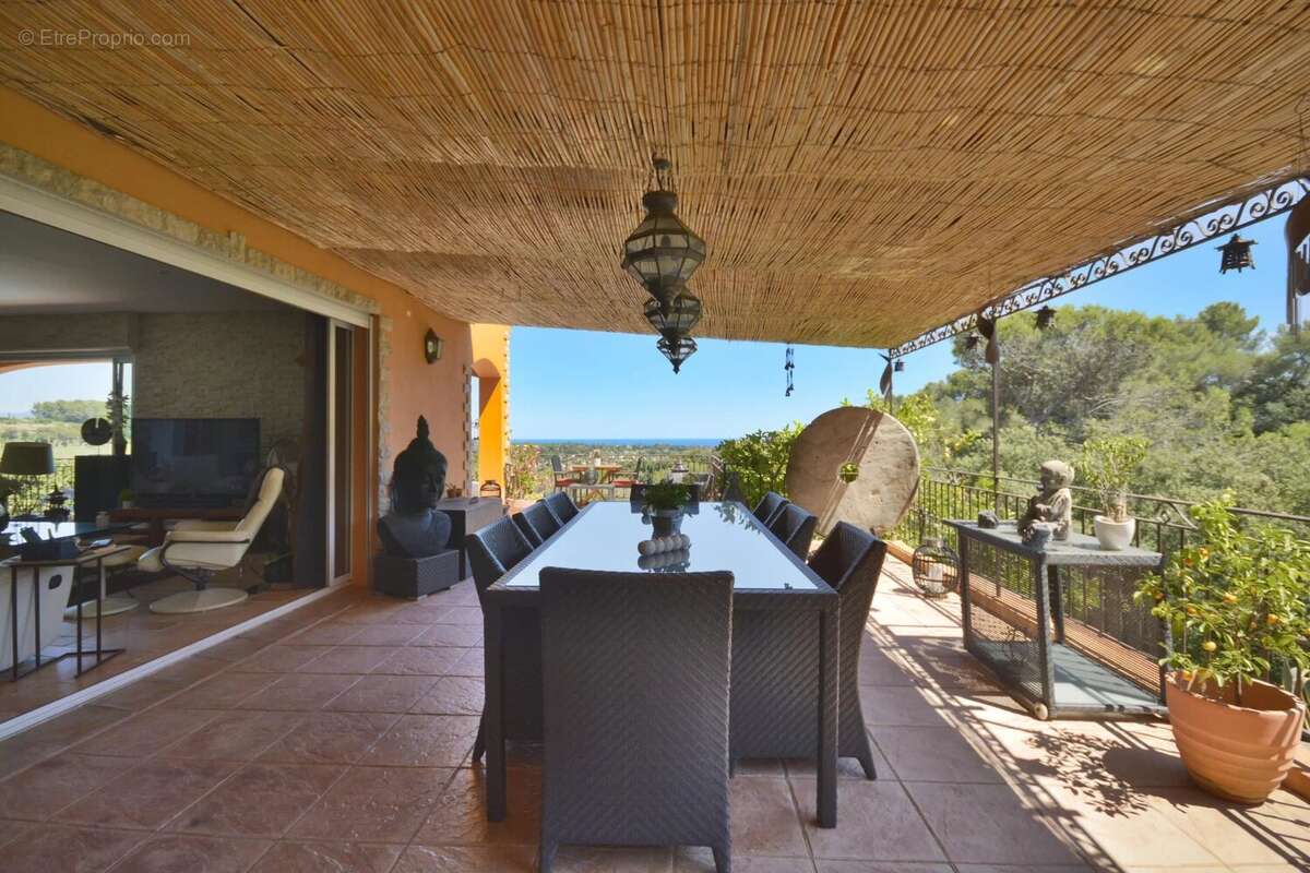 Maison 300 m² à Biot  - photo 27