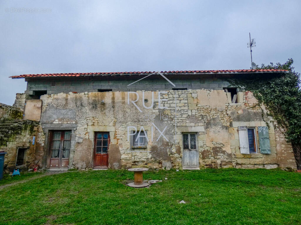 Maison à TERNAY