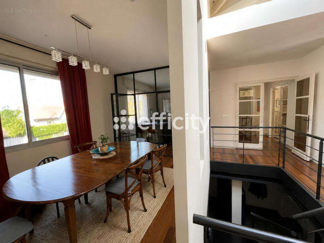 Maison 238 m² à Bordeaux  - photo 3
