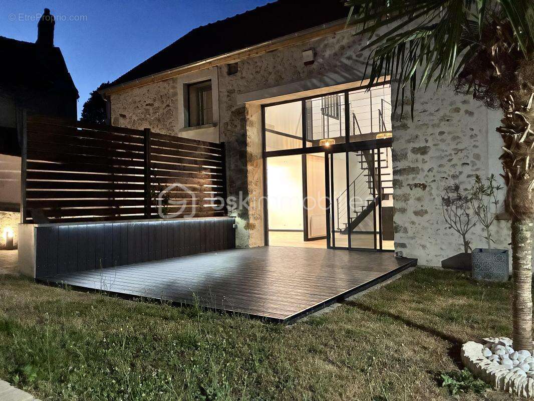 Magnifique longère-briarde en L, offrant 153m2 de charme/volume et robustesse + terrasse privative = vrai coup de coeur  !!! - photo 24