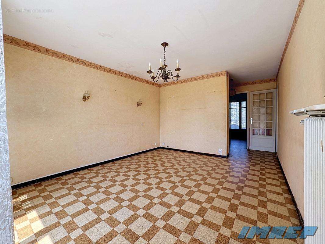 Appartement à MARSEILLE-9E