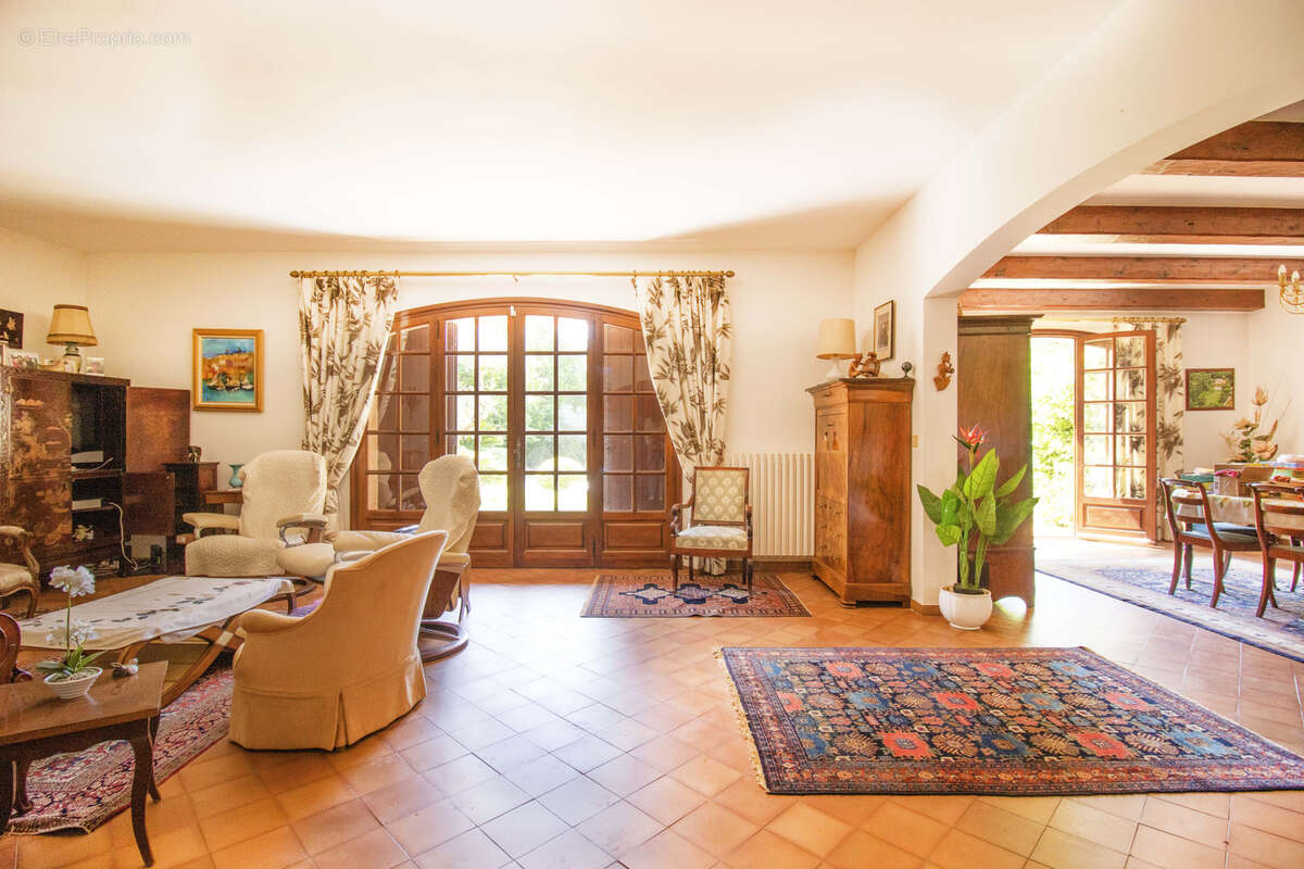 Maison à HYERES