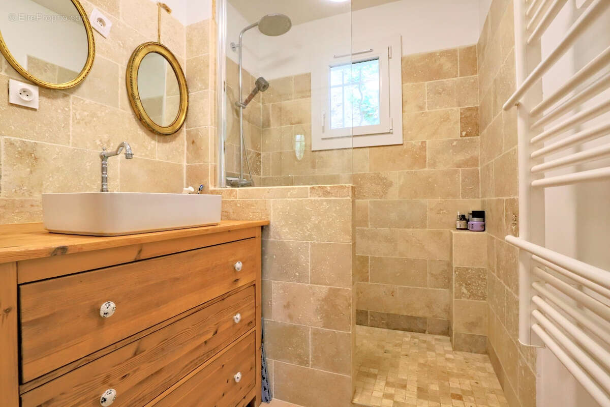 Maison à SOLLIES-TOUCAS