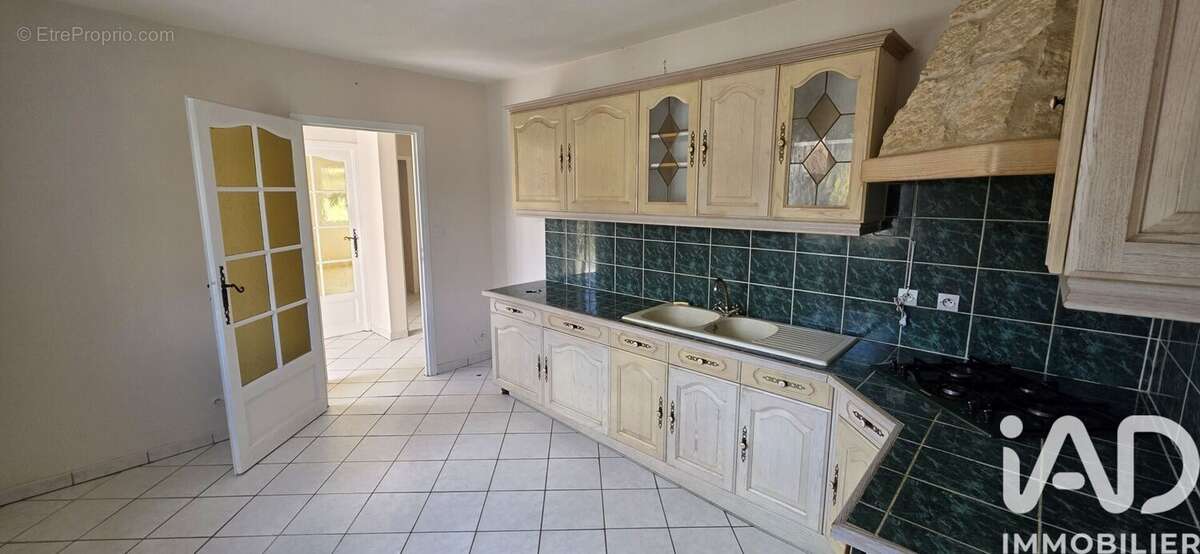 Maison 94 m² à Saint-Simon  - photo 9