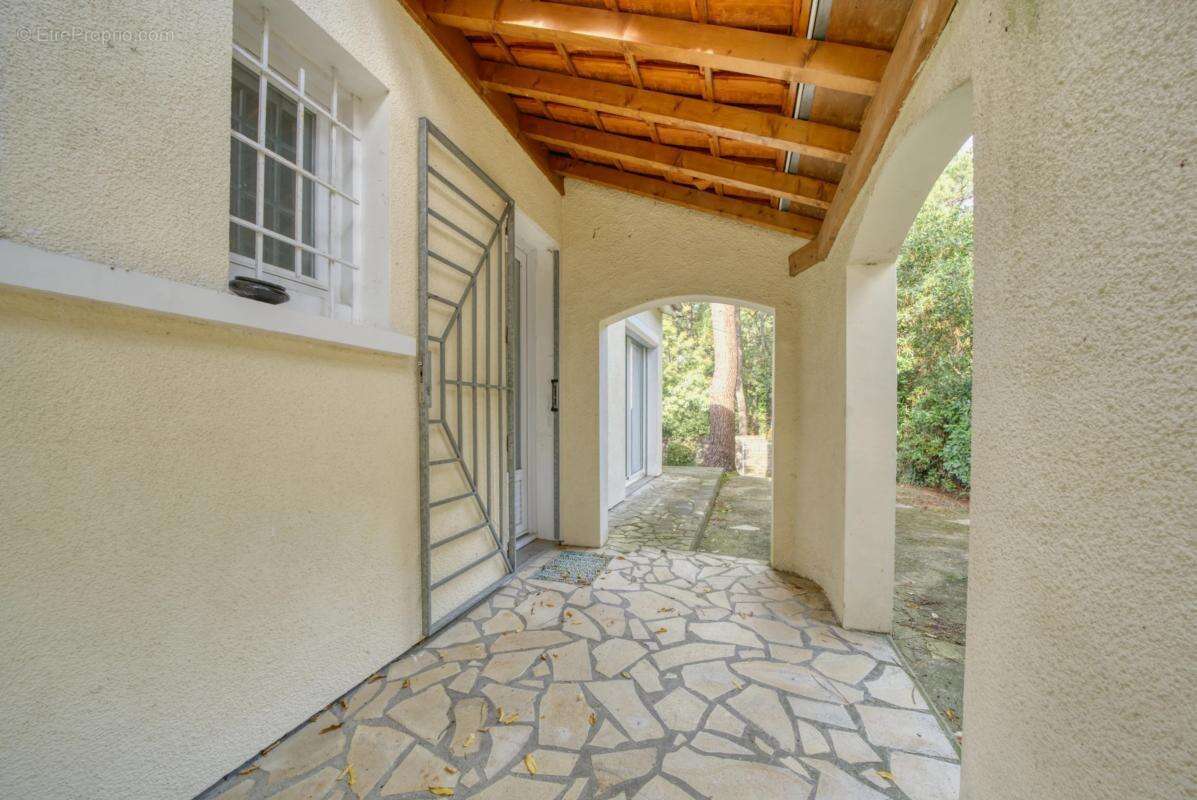 Maison à MESCHERS-SUR-GIRONDE