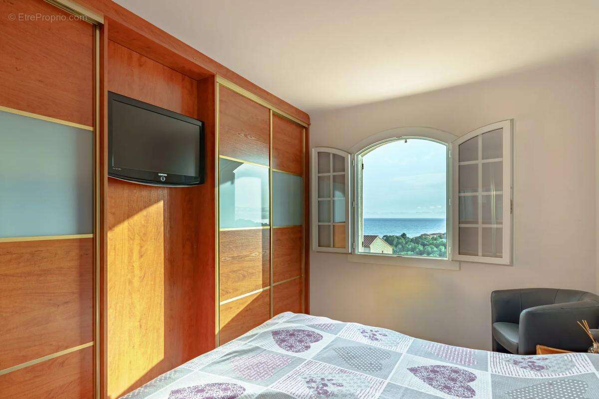 Maison à SAUSSET-LES-PINS