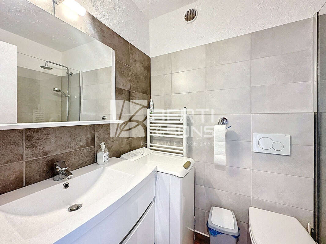 Appartement à MANDELIEU-LA-NAPOULE