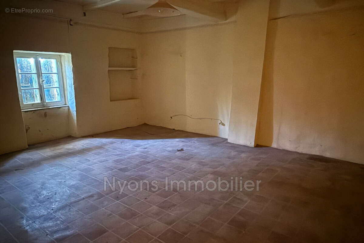 Maison à MONTBRISON-SUR-LEZ