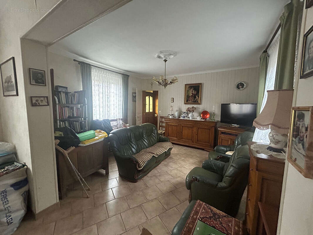EXCLUSIVITE GERONIMMO Fermette à Saint Léger avec granges - photo 9