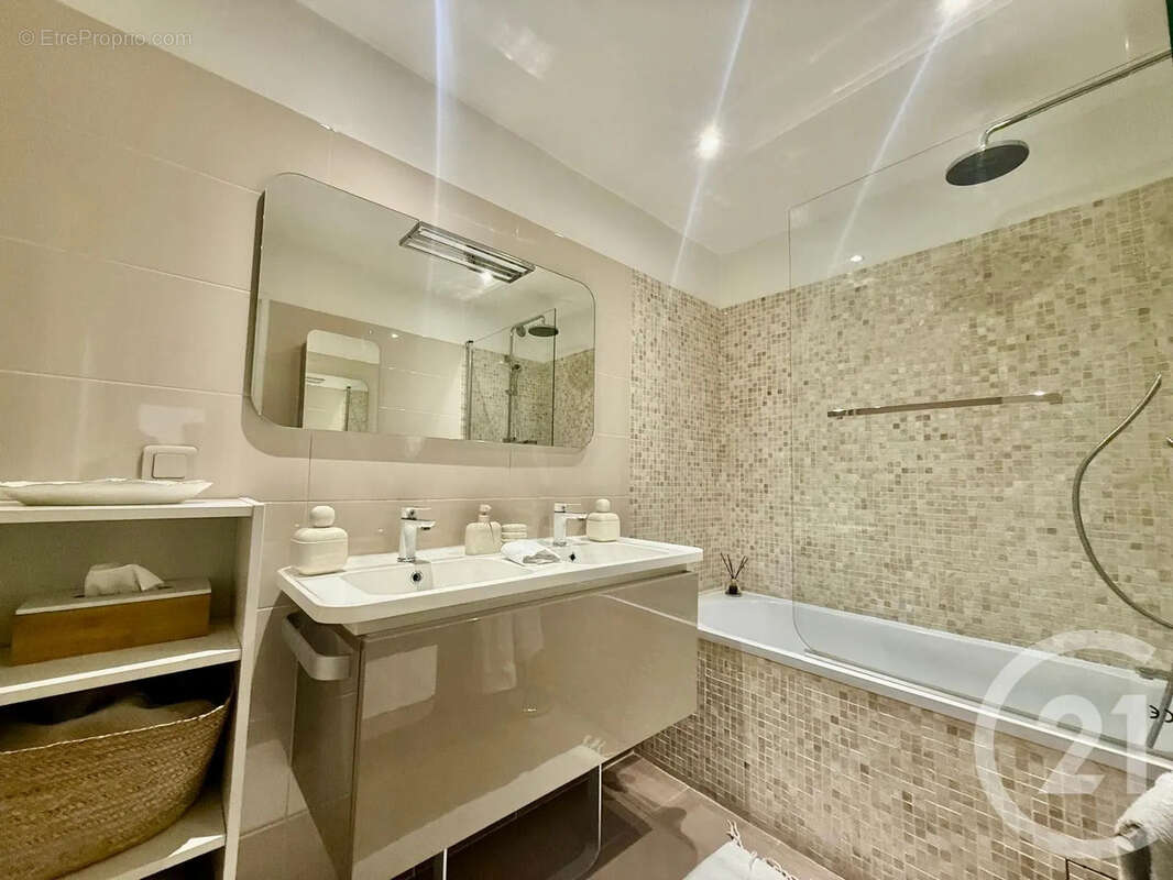 Appartement à CLICHY