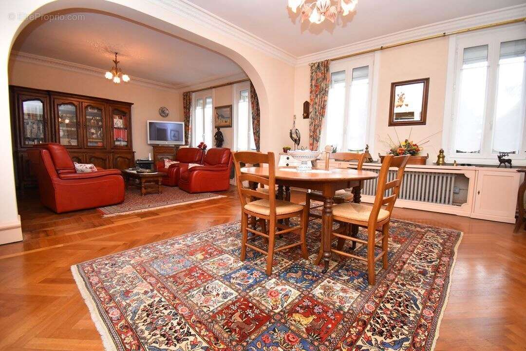 Maison à AVESNES-LES-AUBERT