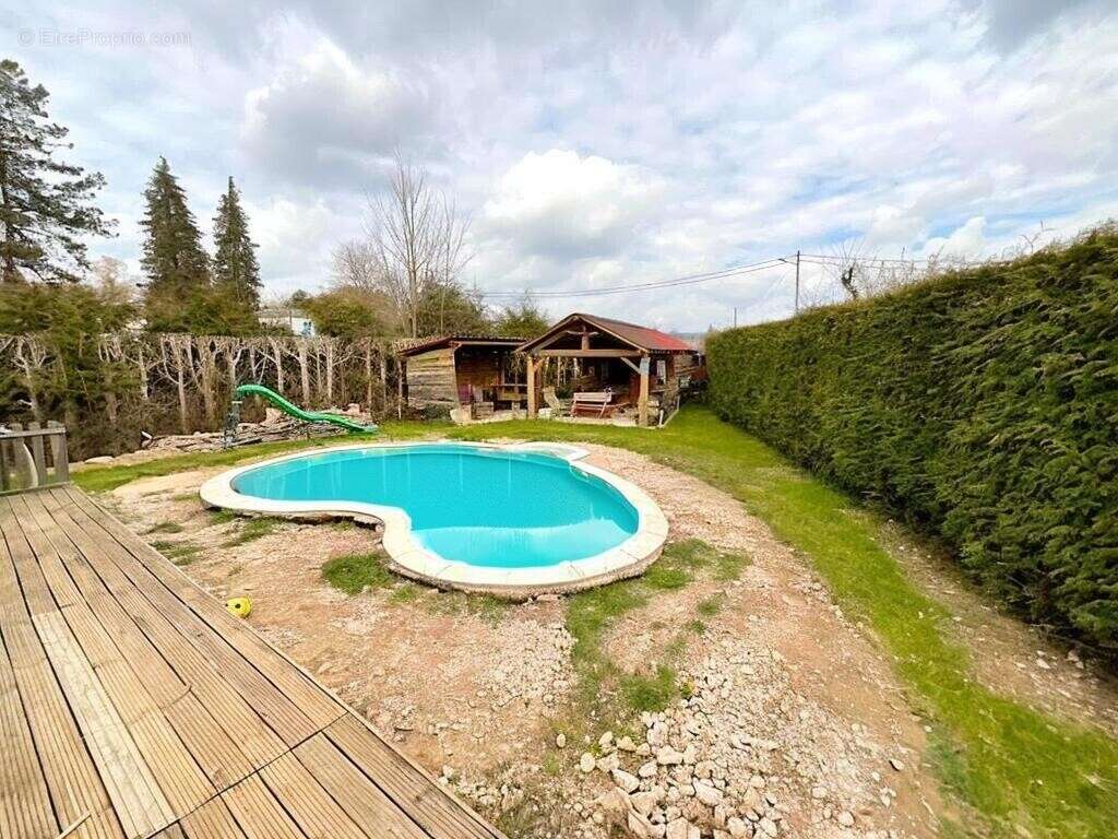 Maison à AILLEVILLERS-ET-LYAUMONT