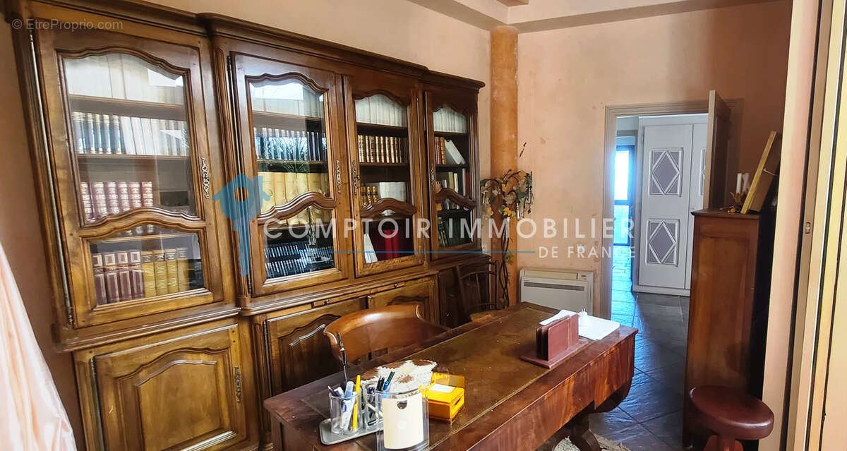 Nimes collines - superbe propriete dans un cadre de verdure - photo 6