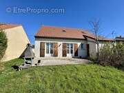 Maison à CORQUILLEROY