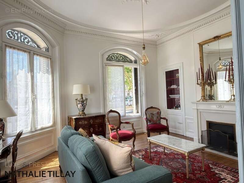 Orleans centre, Appartement bourgeois à vendre 5 pièces - photo 2
