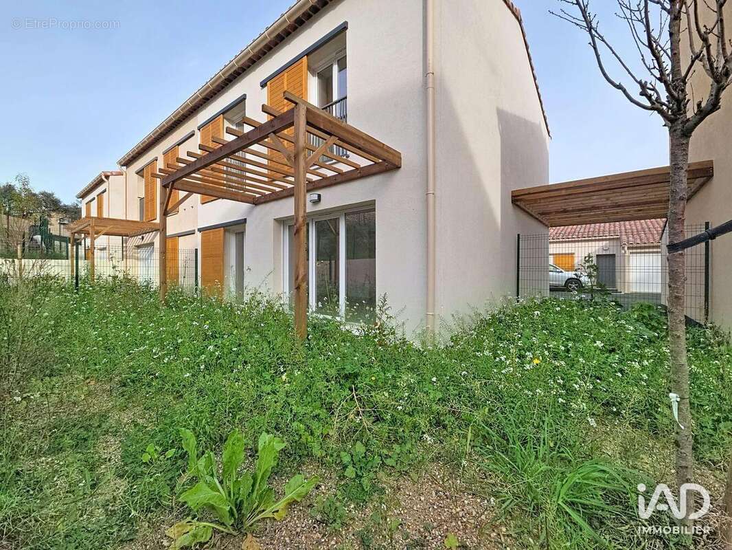 Photo 2 - Maison à MARSEILLE-13E