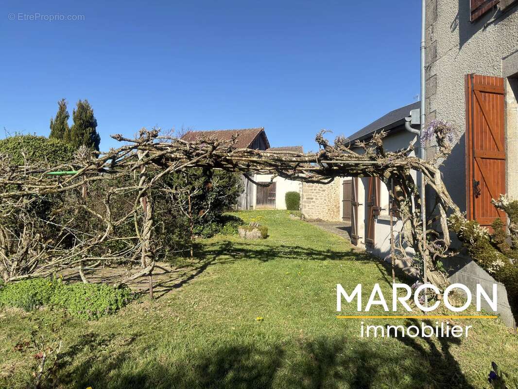 Maison à CRESSAT