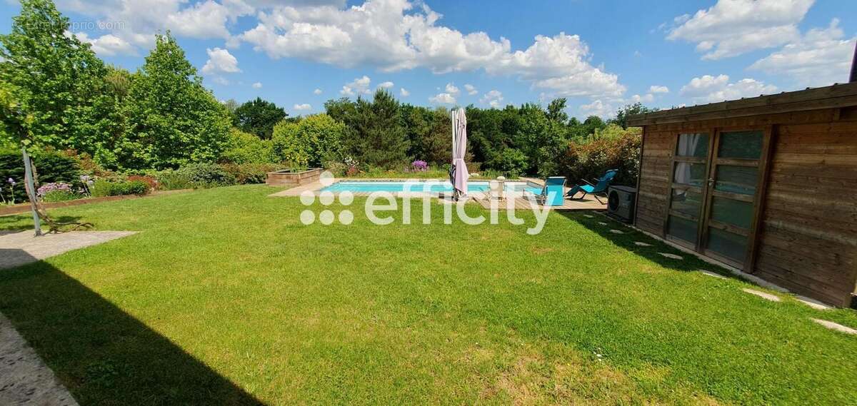 Maison à SAINT-VIANCE