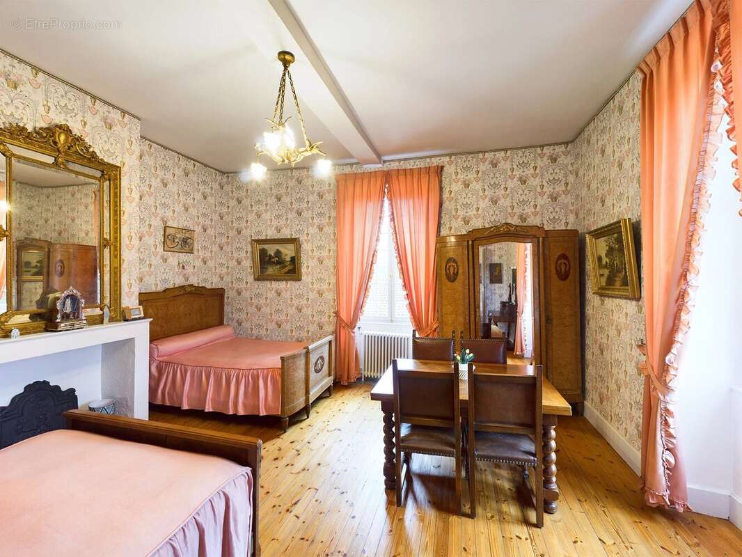 Maison à MONFLANQUIN