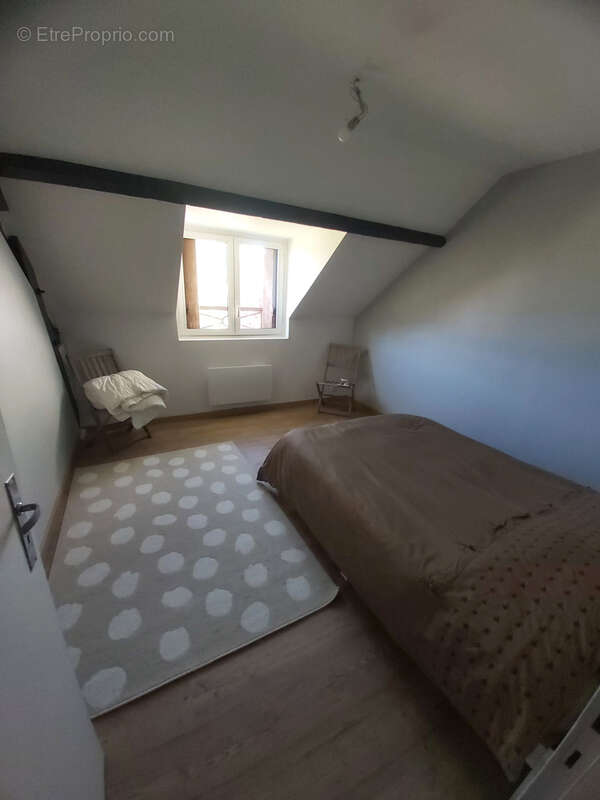 Maison à HOUDAN