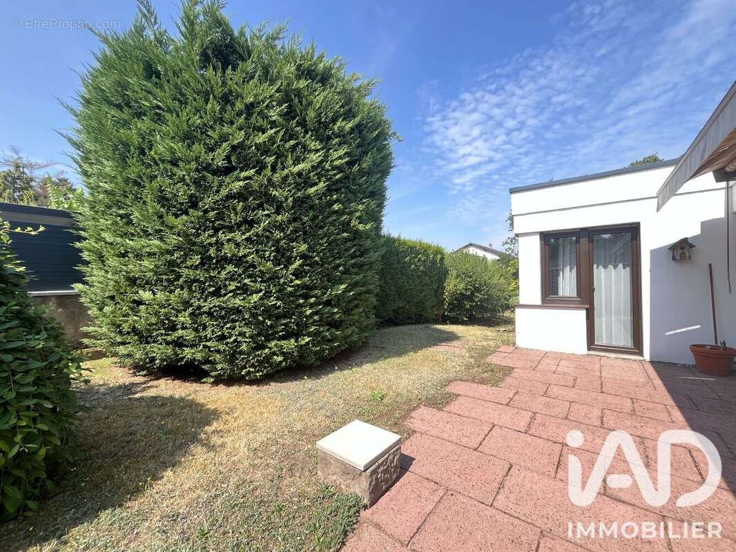 Maison 105 m² à Forbach  - photo 6