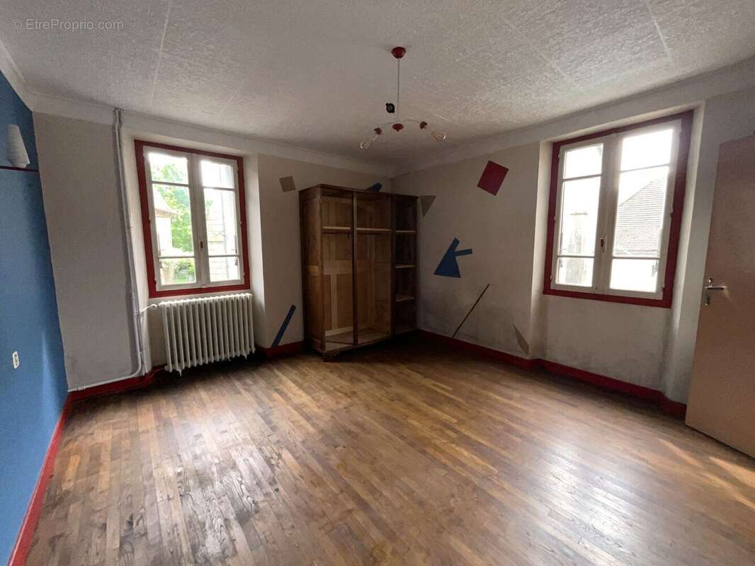 R+1 - Chambre n°2 - Maison à GRAMAT