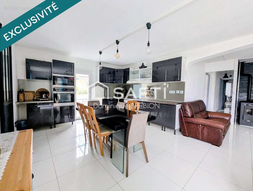 Photo 2 - Maison à POUZOLLES