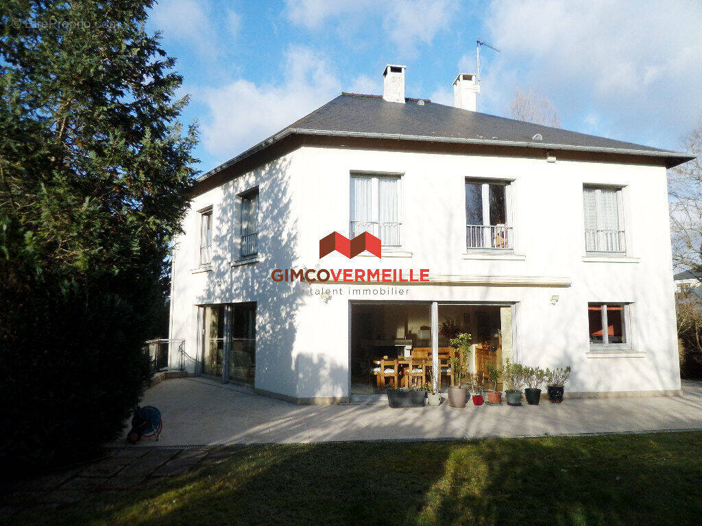 Maison à GARCHES