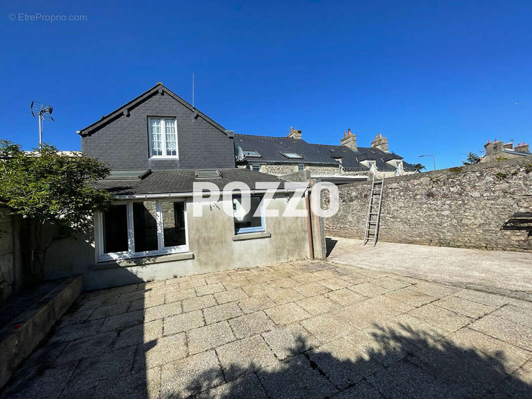 Maison à SAINT-VAAST-LA-HOUGUE