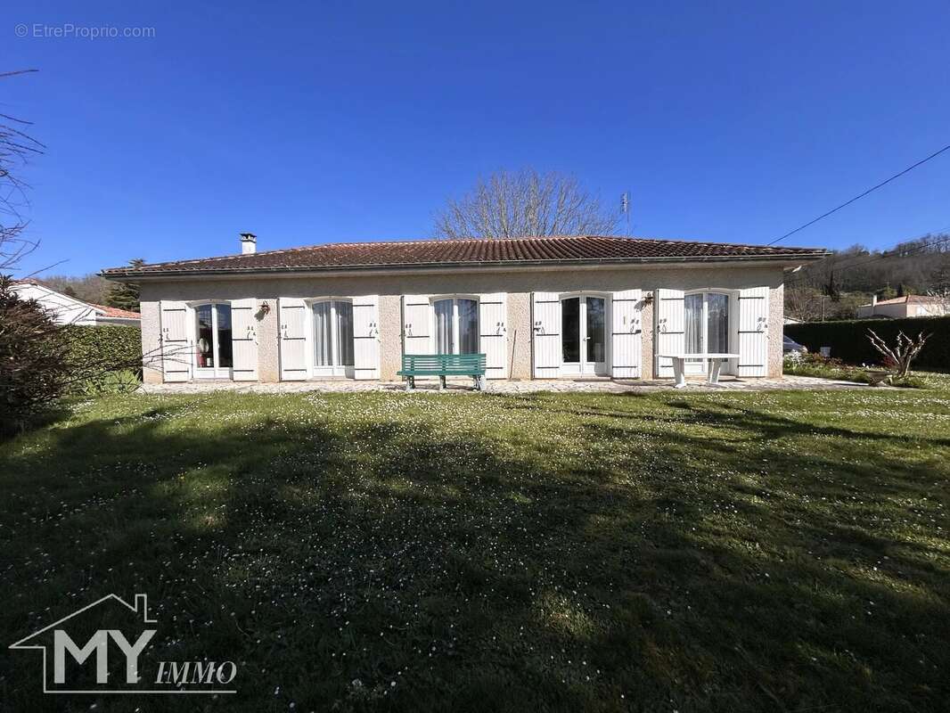 Maison à PORT-SAINTE-FOY-ET-PONCHAPT