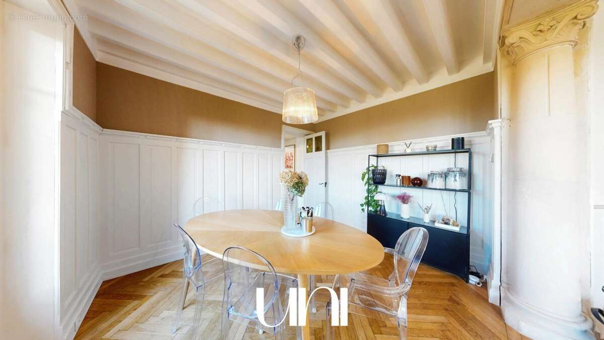 Maison à FLEURY-SUR-ORNE