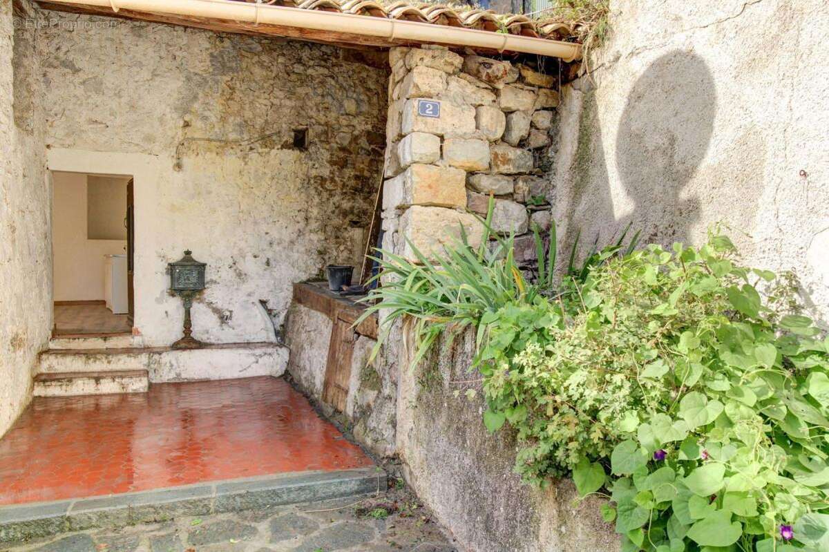 Maison à COLLONGUES