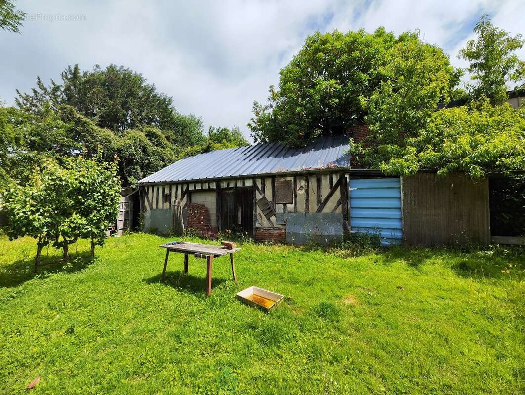 Centre ville d'Orbec, au calme avec jardin et garage - photo 14