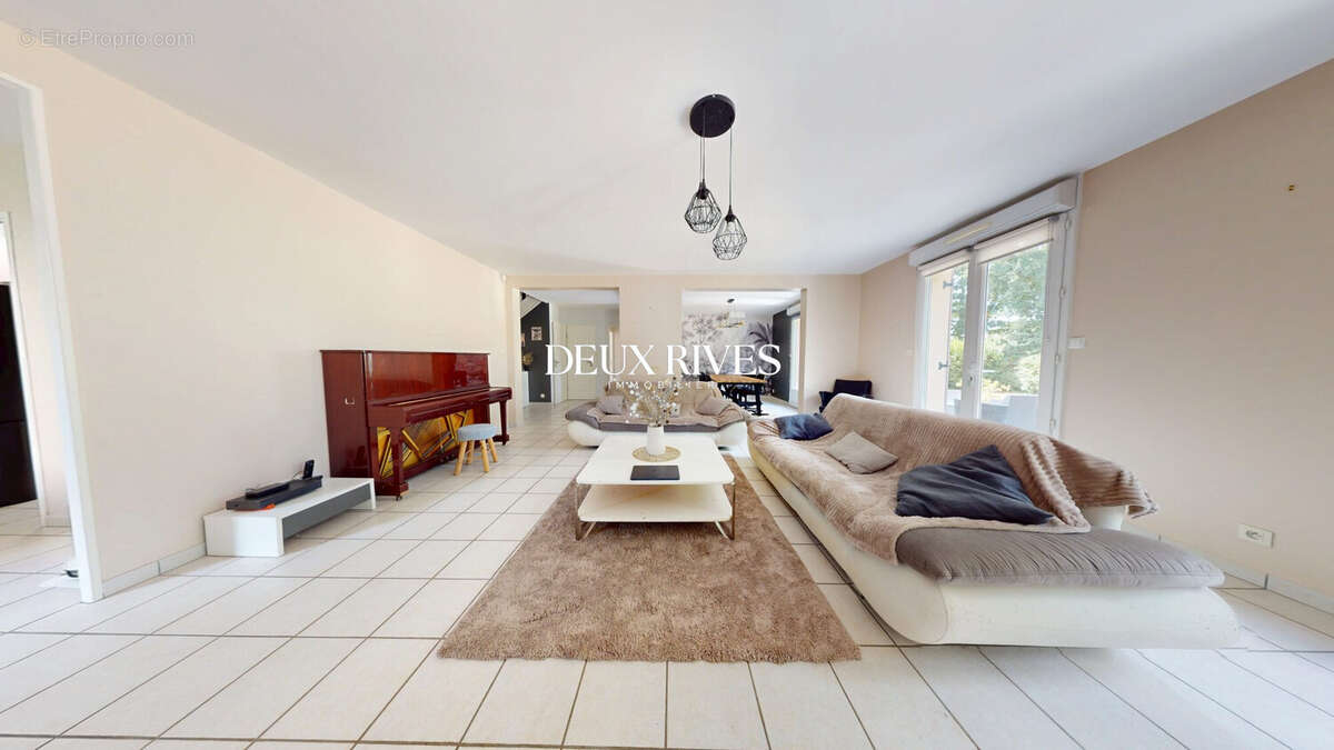 Maison 205 m² à Thouare-Sur-Loire  - photo 3