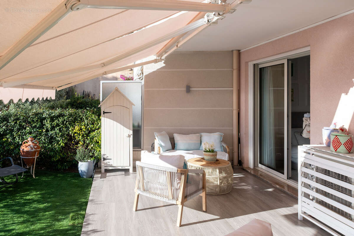 Superbe appartement de 3 pièces entièrement rénové - Proche MONACO - photo 13