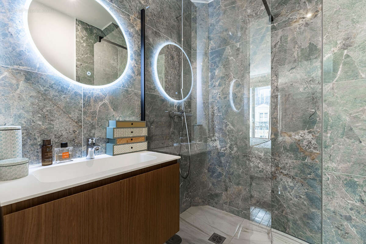 Appartement à PARIS-5E